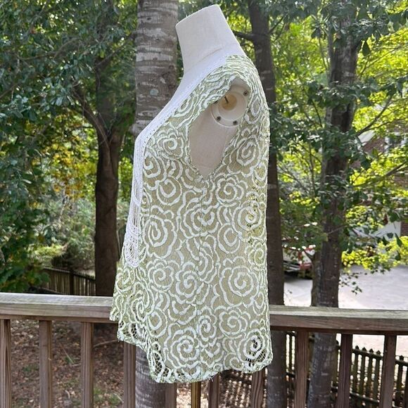 MYSTREE Mint Green Ivory Lace Crochet Cap Sleeve Top S/M - Picture 3 of 9